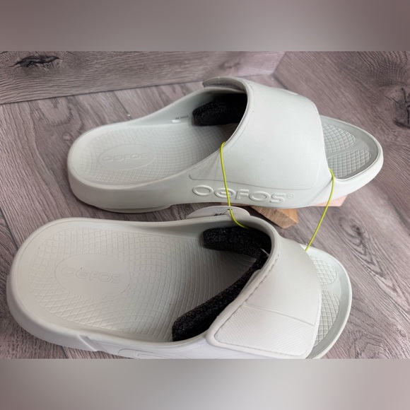 OOFOS Ooahh Slide Sandals Sport Flex Cosmic Grey Mens 9 Womens 11 NWT - Picture 4 of 11